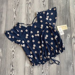 Floral top w/ detailed back